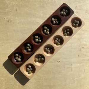 JEU EN BOIS AWELÉ BICOLORE (ou AWALÉ)